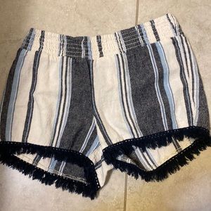 XS Women’s flowy beach shorts